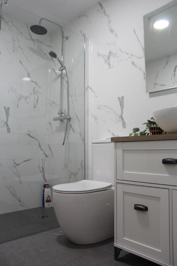 Beautiful Brand New 2 Bedroom Flat With Terrace Málaga Exterior foto